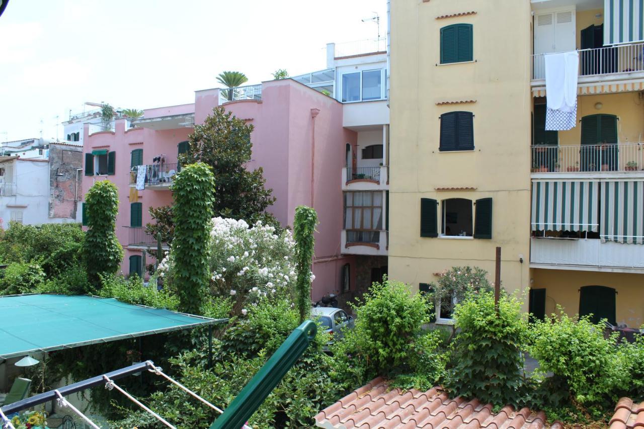 La Casa Ridente : Ischia Porto Lejlighed Eksteriør billede